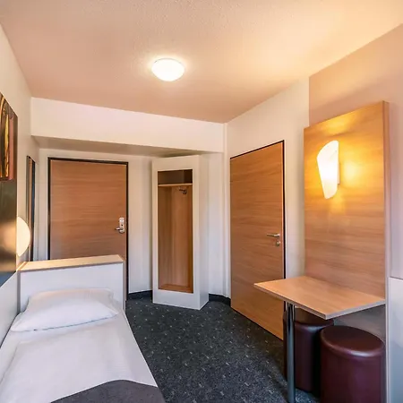 B&B Hotel Freiburg-Nord-2